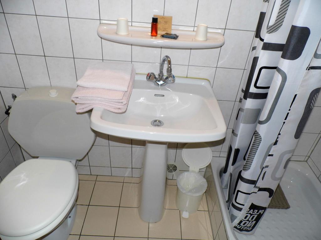 Hotel Des Touristes Pierrefitte-Nestalas Ngoại thất bức ảnh