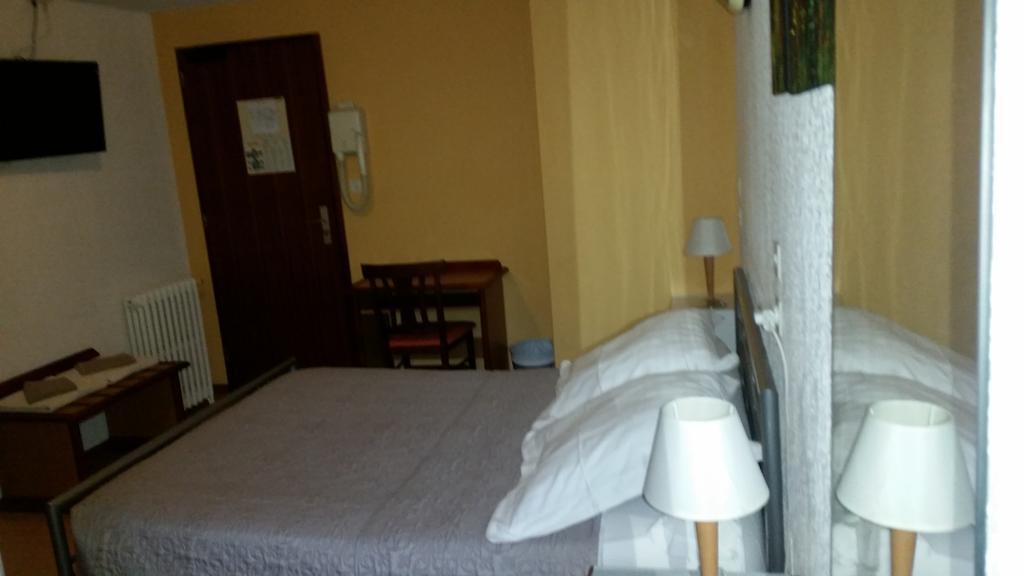 Hotel Des Touristes Pierrefitte-Nestalas Ngoại thất bức ảnh